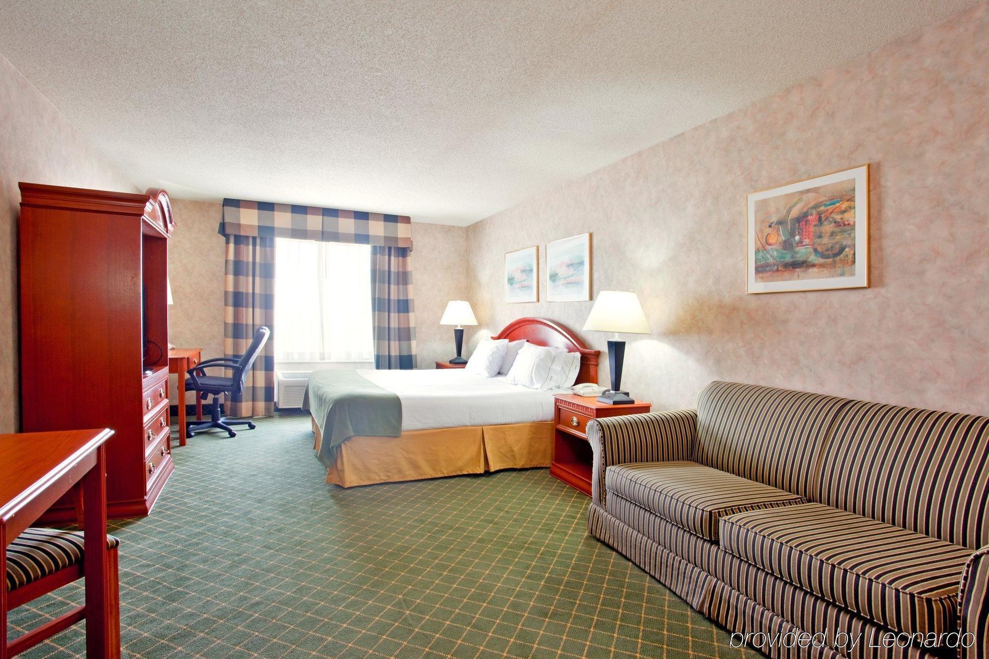Best Western Troy Hotel Room photo